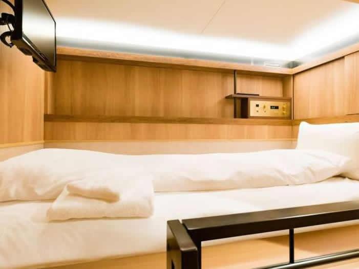 Cabin Inn Kyoto Sanjo Kawaramachi Екстер'єр фото